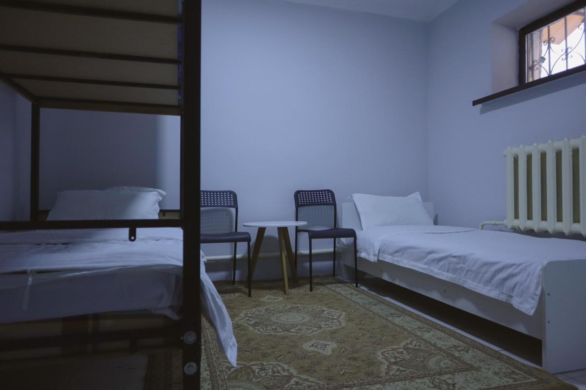 Almaty Backpackers Hostel Ngoại thất bức ảnh
